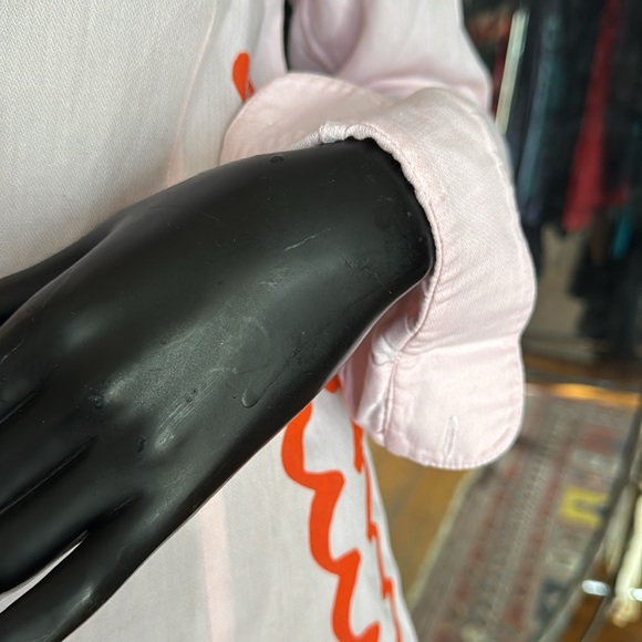 Pink button down shirt with graffiti - Picture 3 of 8